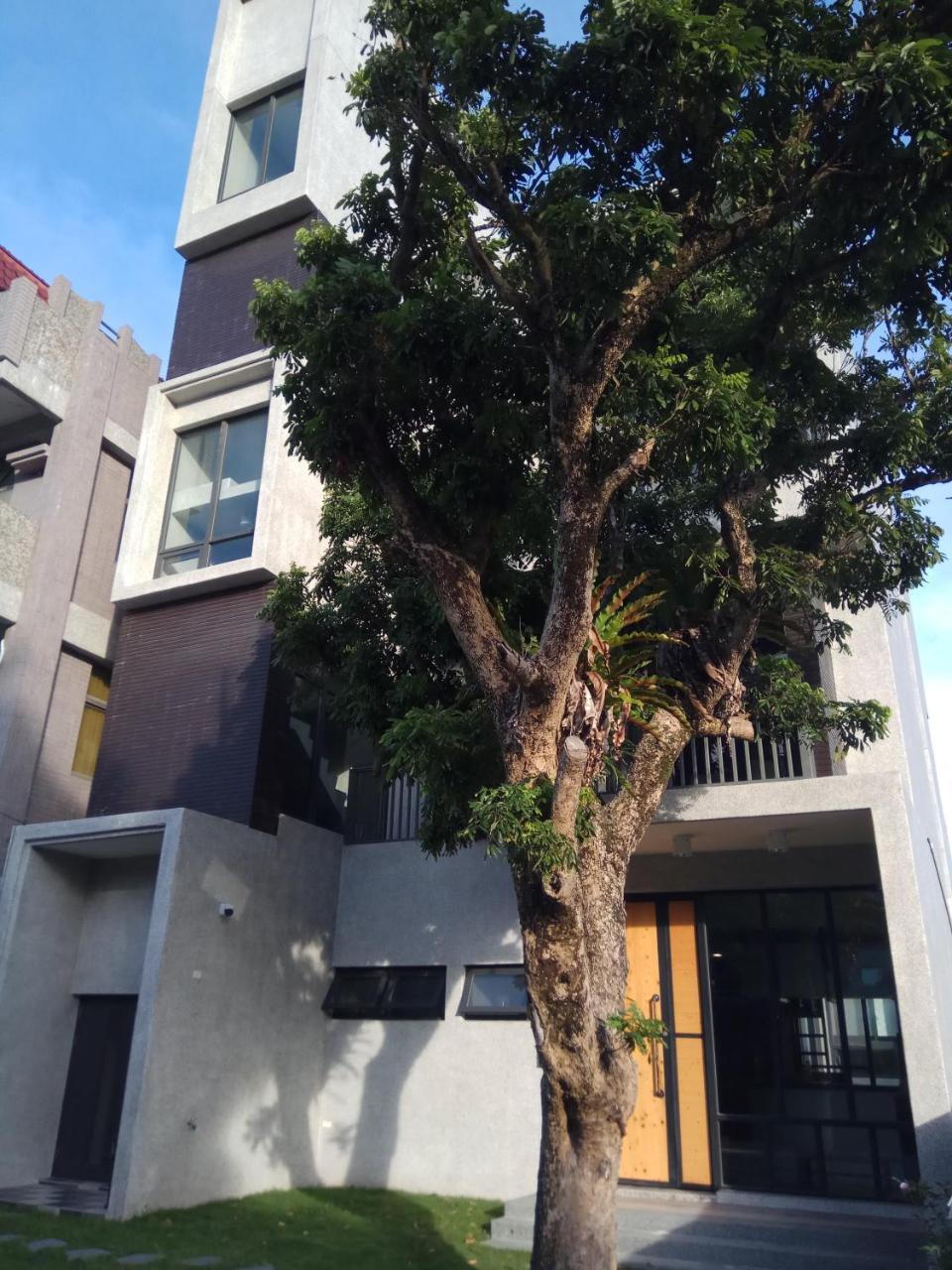 Tree House 民宿證號2316 民宿證號2350 Kota Hualien Bagian luar foto